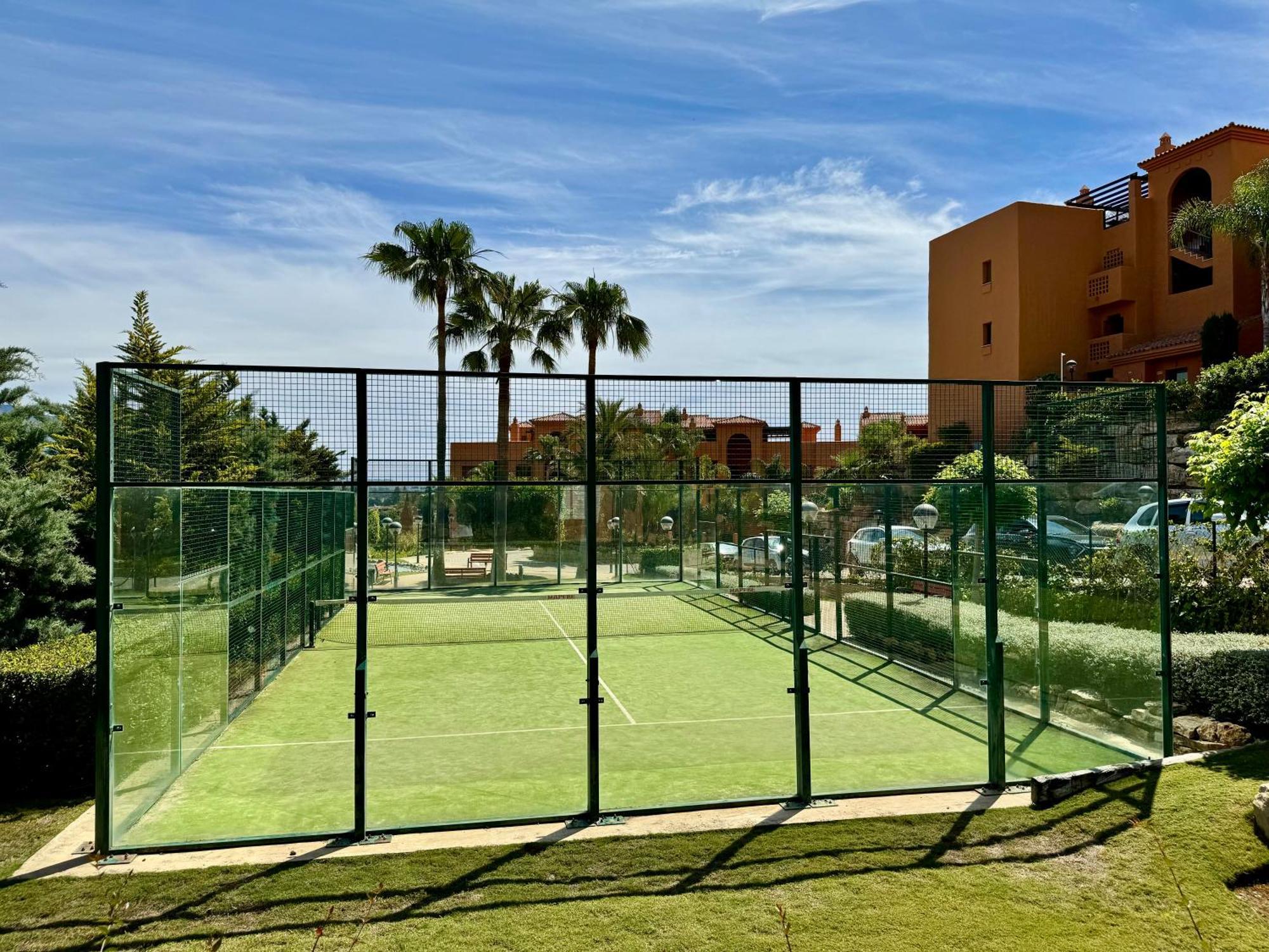 Piso De Lujo Totalmente Equipado A Estrenar Para 6 Estepona Exterior foto